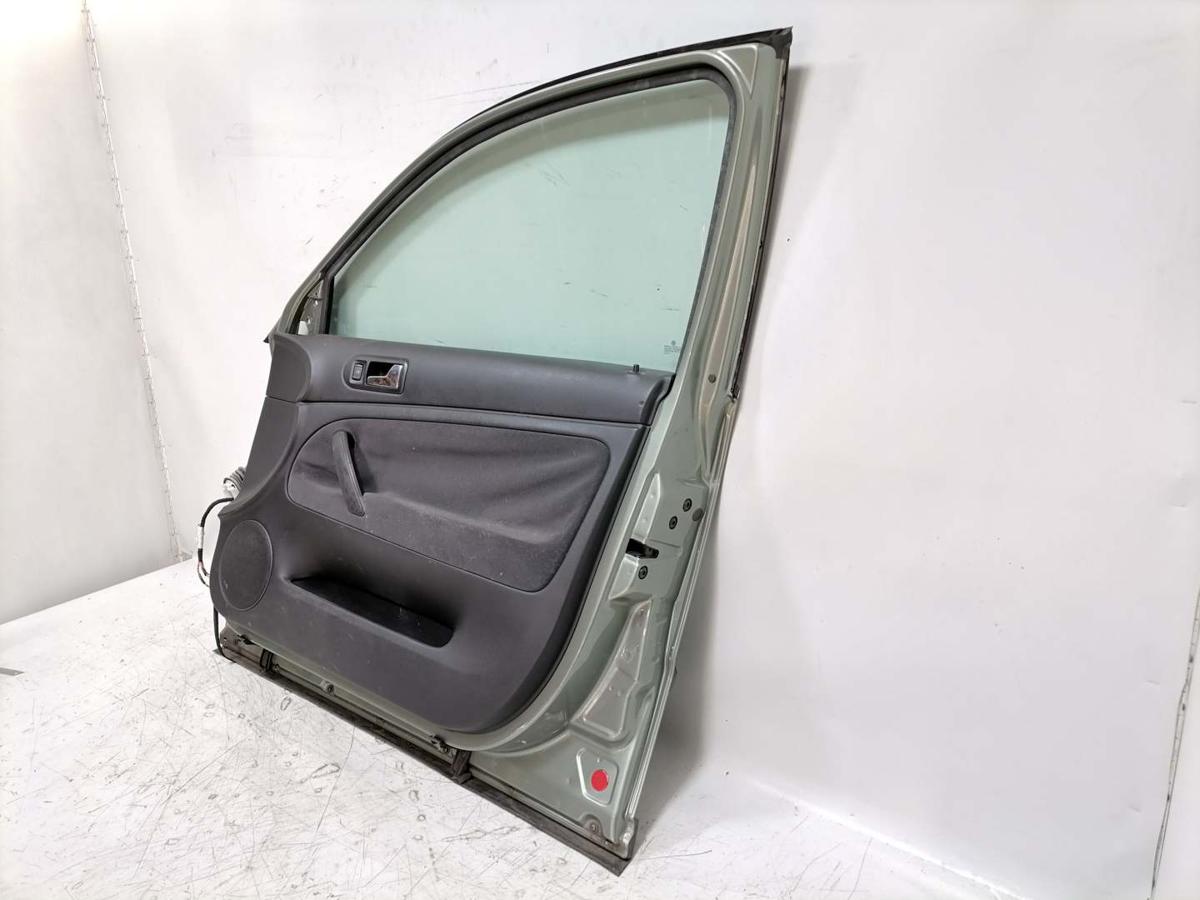 VW Passat 3BG original T&uuml;r vorn rechts LA6W Frescogr&uuml;nmetallic Rohbau BJ01